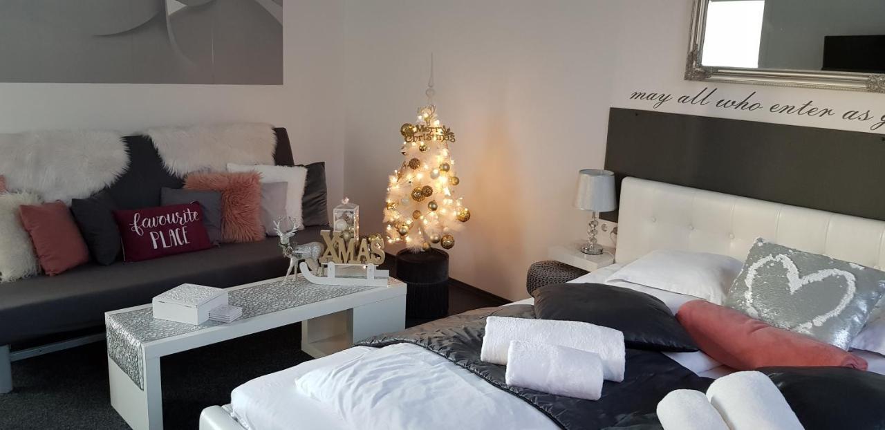 Modern Flat In City Center Budapeste Exterior foto
