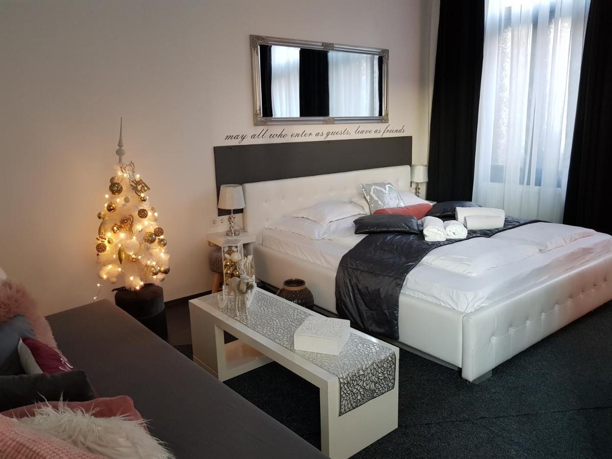 Modern Flat In City Center Budapeste Exterior foto