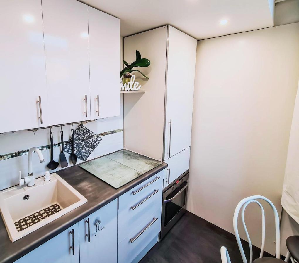 Modern Flat In City Center Budapeste Exterior foto