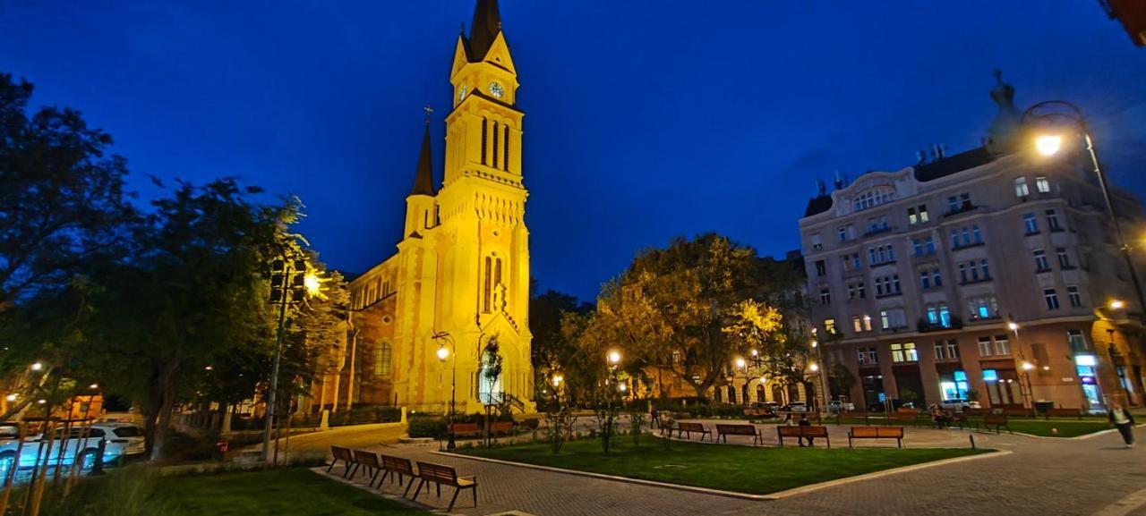 Modern Flat In City Center Budapeste Exterior foto